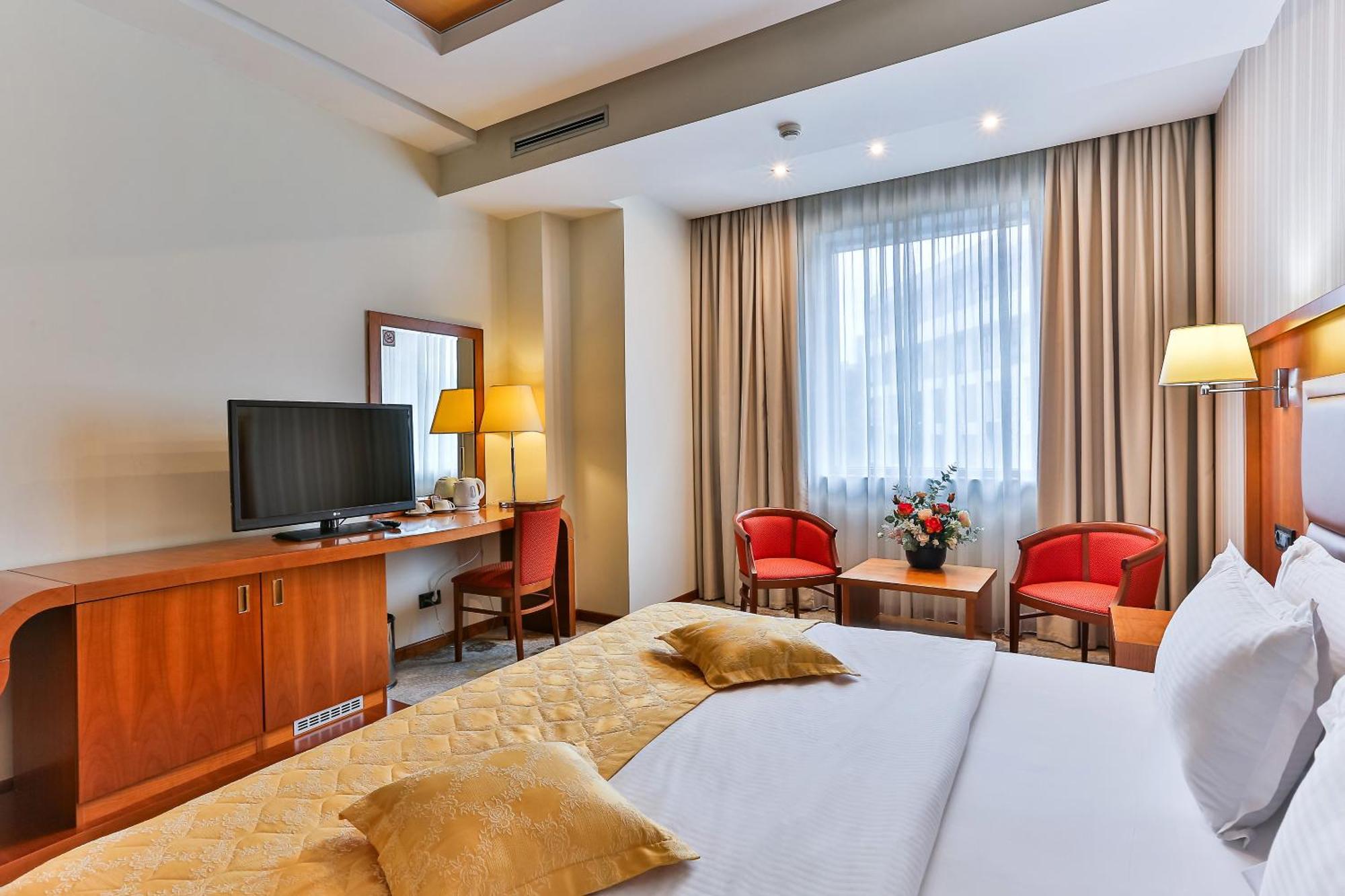 Kings Park Hotel Podgorica Exterior foto