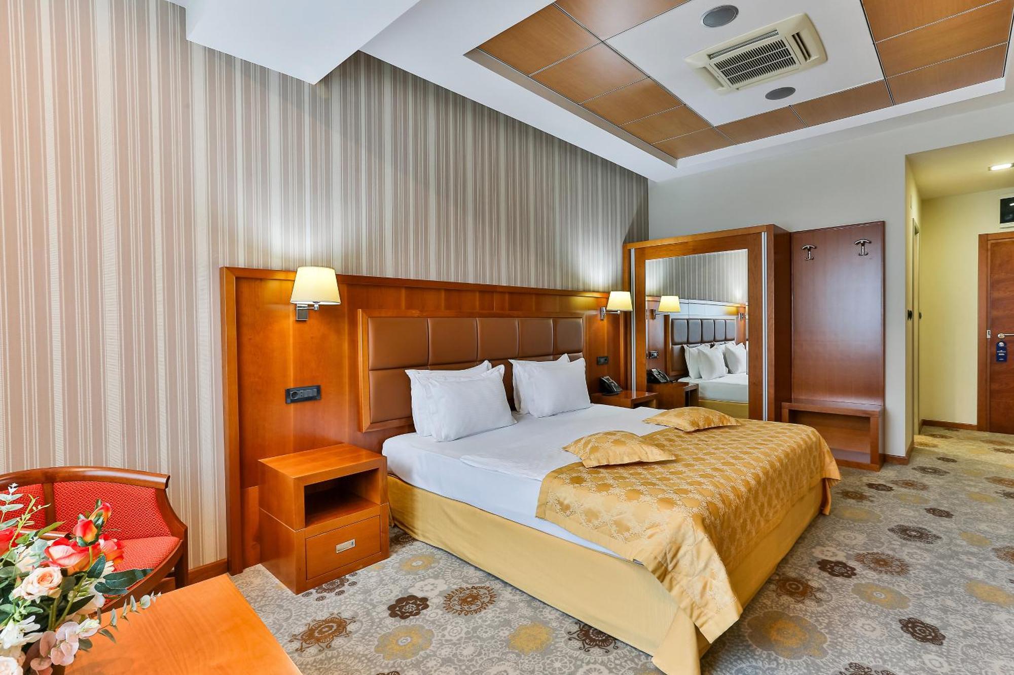 Kings Park Hotel Podgorica Exterior foto