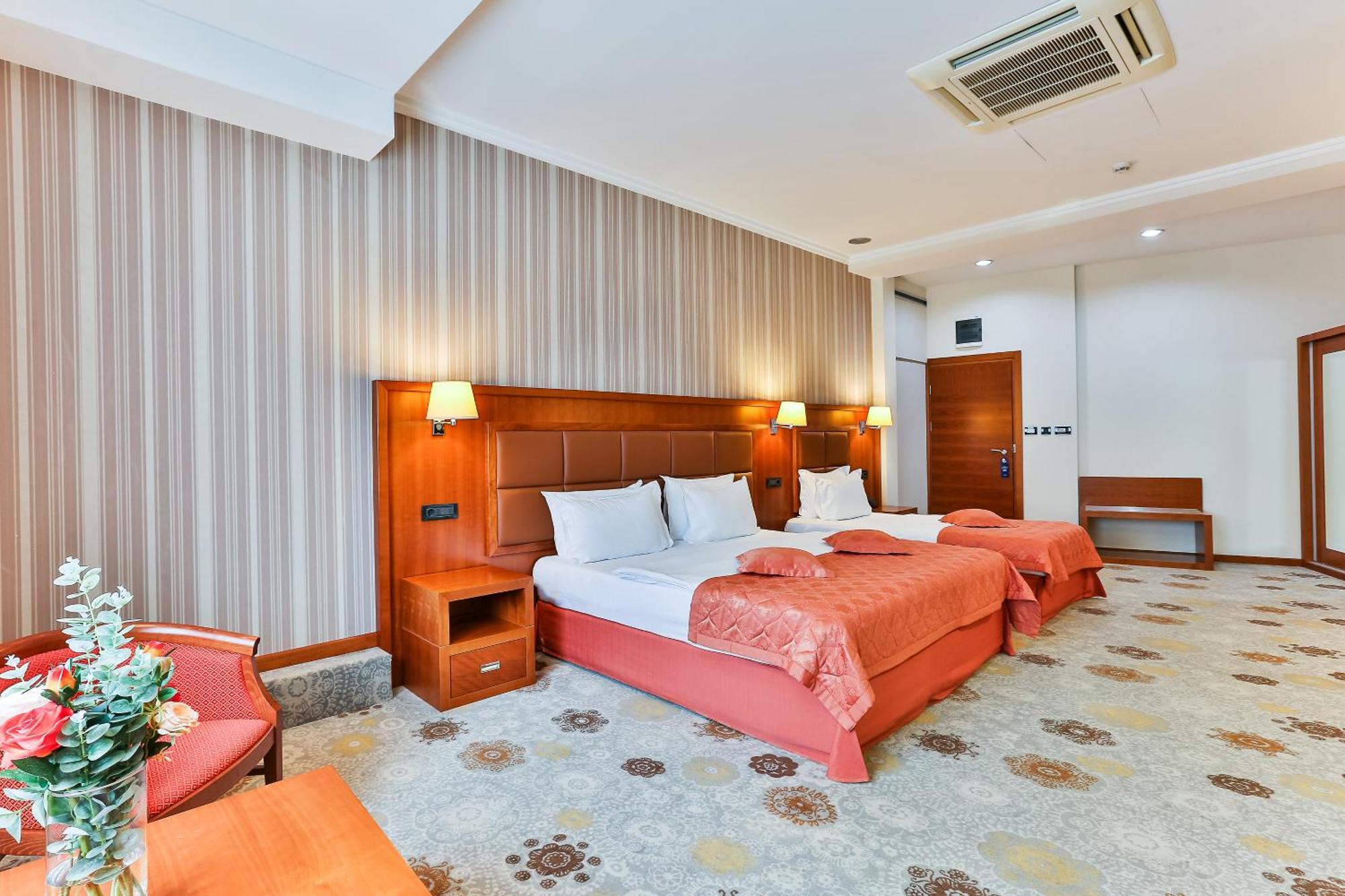 Kings Park Hotel Podgorica Exterior foto